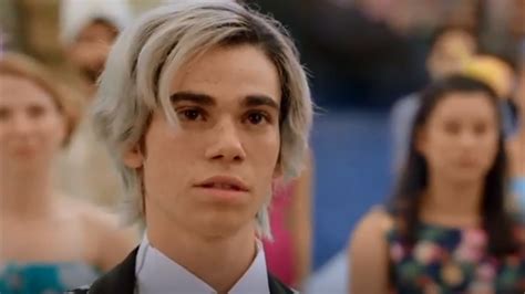 Cameron Boyce Last Scene From Descendants 3 Pictures/ Run Down! - YouTube