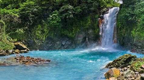 Costa Rica Rainforest & Beach Escape: Río Celeste & Playa Conchal - 5 Days | kimkim