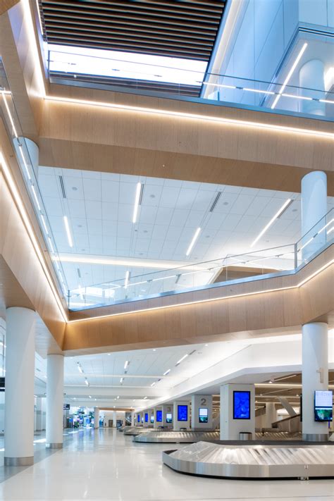 Atrium of Delta's new LGA terminal | Delta News Hub