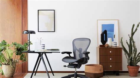 Herman Miller Aeron VS Embody: The best for home office - Home Werker