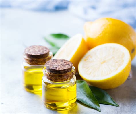 Amazing Essential Oils to Try: Lemon Oil