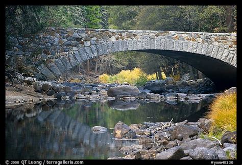 Picture/Photo: Bridge over the Merced River. Yosemite National Park