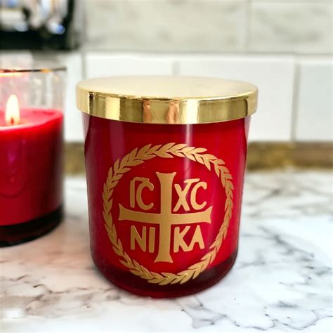 Livani/Frankincense Soy Wax Candle - Red NIKA – erinessence