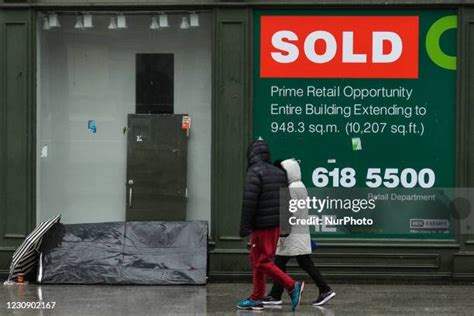 Homeless Tent Winter Photos and Premium High Res Pictures - Getty Images