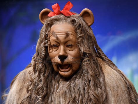 Wizard of Oz 'Cowardly Lion' costume sells for over $3 million at auction | The Independent ...