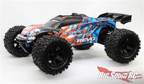 Unboxing The Traxxas E-Revo 2.0 « Big Squid RC – RC Car and Truck News, Reviews, Videos, and More!