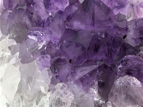 Download Amethyst Crystal Wallpaper | Wallpapers.com