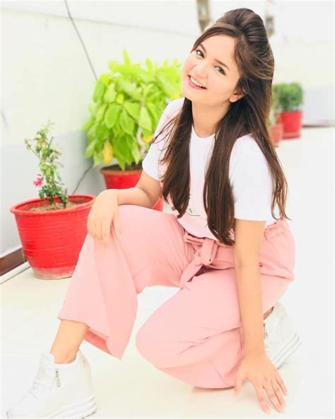 Hafsa Khan Biography, Age, Height, Career, Relationships and More