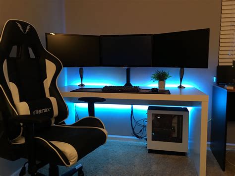 2017 Gaming Setup | Computer | Gamer zimmer, Computertisch, Männerzimmer