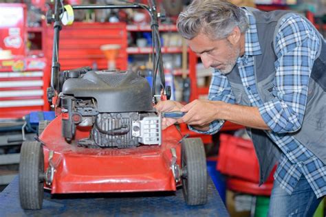 Lawn Mower Maintenance Checklist: Keeping Your Mower in Top Condition - HomersYard