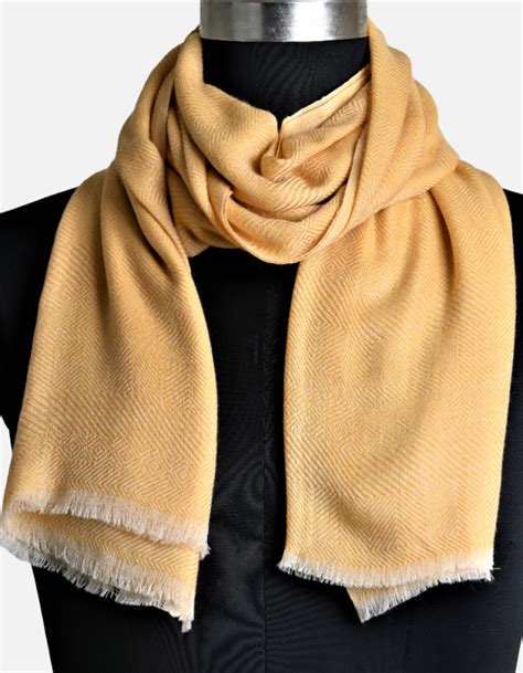 Handwoven Yellow Vicuna Scarf – Maharani