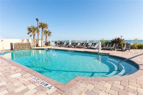 Hampton Inn Daytona Beach / Beachfront Daytona Beach | Bookonline.com