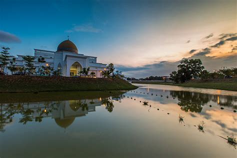 30+ Kuantan Mosque Stock Photos, Pictures & Royalty-Free Images - iStock