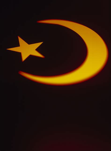 Crescent moon and star islamic meaning