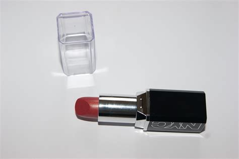 NYC Lipstick in Rose Gold - Review | The Sunday Girl