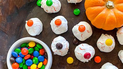 Halloween Candy Eyeballs Recipe