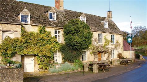 The Swan Inn, Swinbrook - The Oxford Magazine