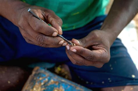 : Purulia: A beedi worker makes 'Beedi