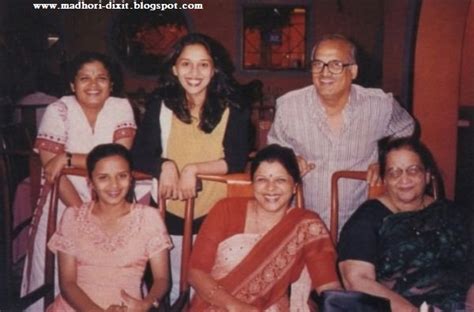 Madhuri Dixit with her family - Memorial Photos