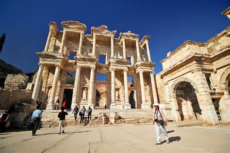 The First-Timer’s Travel Guide to Ephesus in Selçuk-Izmir, Turkey