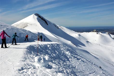 Les 10 meilleures stations de ski du Massif Central - Un havre de beauté et de divertissement ...