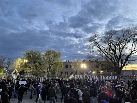 Hundreds Return to Protest in Minneapolis Suburb of Brooklyn Center for 7th Day - Protests.media