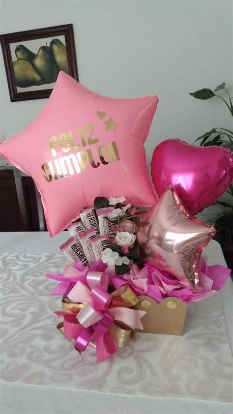 Pin de Lizz Guz en Manualidades | Arreglos para san valentin, Globos, Arreglos de chucherias