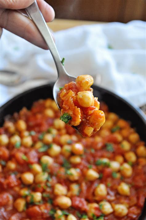 Spanish GARBANZO BEAN SKILLET with Chunky Tomatoes Recipes With Diced ...