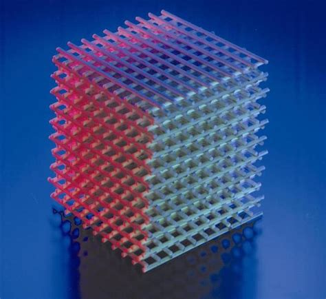 Making a photonic crystal with a couple of light beams - Ars Technica