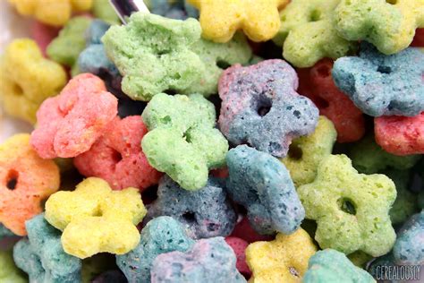 Review: Trolls Cereal (Rainbow Crunch)