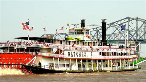 Smoke on Steamboat Natchez causes fire scare | wwltv.com