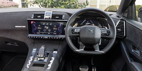 DS 7 Crossback Interior & Infotainment | carwow