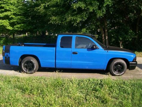 2000 Dodge Dakota- custom - 1B7GL22X2YS727474