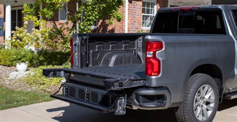 Chevy Silverado Getting MultiFlex Tailgate Similar to GMC Tailgate - Ray Chevrolet