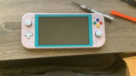 Switch turns on but won’t show display. I replaced the shell last night ...