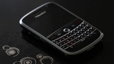 BlackBerry BB10 update brings new Hub features, picture passwords, FM ...