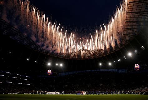 Gallery: Tottenham win on first night in new home - BBC News