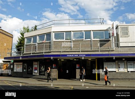 Finsbury Park Station London England UK Stock Photo - Alamy