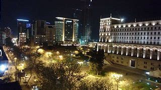 File:Baku, night view.jpg - Wikimedia Commons