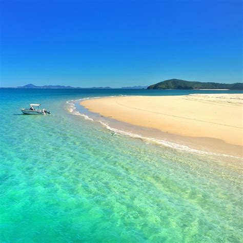 Rockhampton to Great Keppel Island Return Transfer - Emus Beach Resort ...