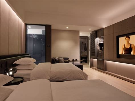 Deluxe Double Double Rooms, NYC | Equinox Hotel New York