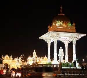 View of palace from the New Statue Circle. | Illumination seen from the ...