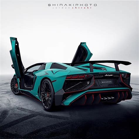 Lamborghini Aventador SV Roadster First Look