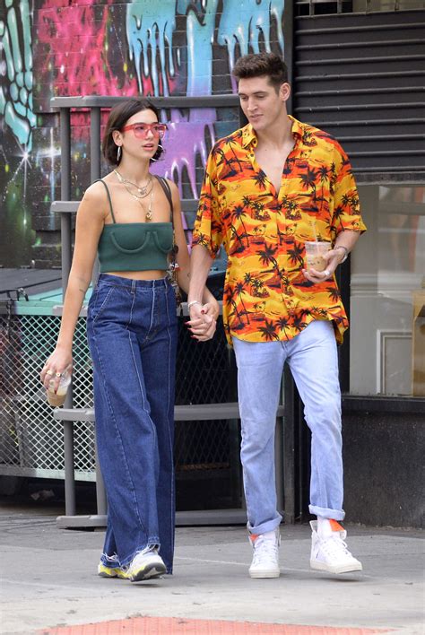 Dua Lipa Was Seen Out with Boyfriend Isaac Carew in New York – Celeb Donut