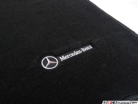 Mercedes benz rubber floor mats logo