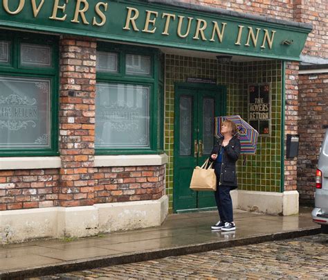 Coronation Street spoilers - Jenny makes desperate Rovers plea