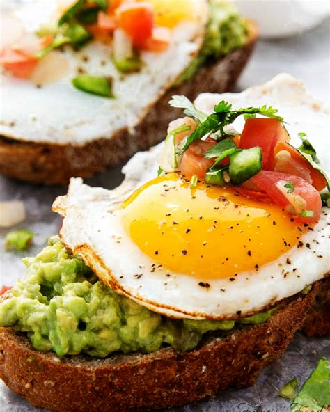 Avocado Toast with Egg | The Food Cafe