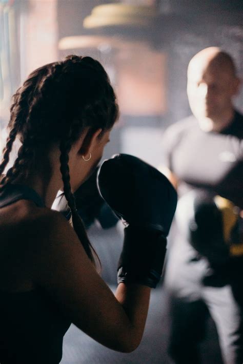 The 4 Benefits of MMA Training - Broke and Chic