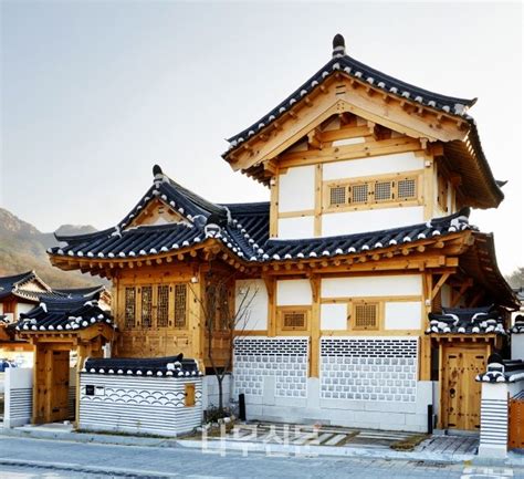 한옥 Hanok | Traditional korean house, Traditional building, Hanok house