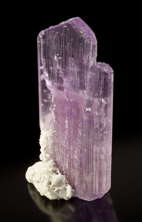 Learning Geology: Kunzite Gemstone